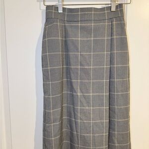 Uniqlo Gray Checkered A-Line Skirt